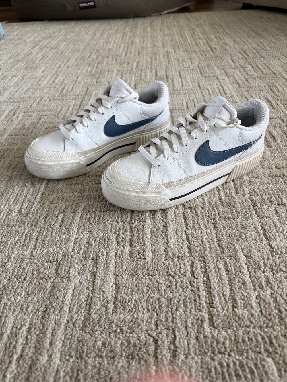 NEW nike platform! TRENDY RIGHT NOW!!